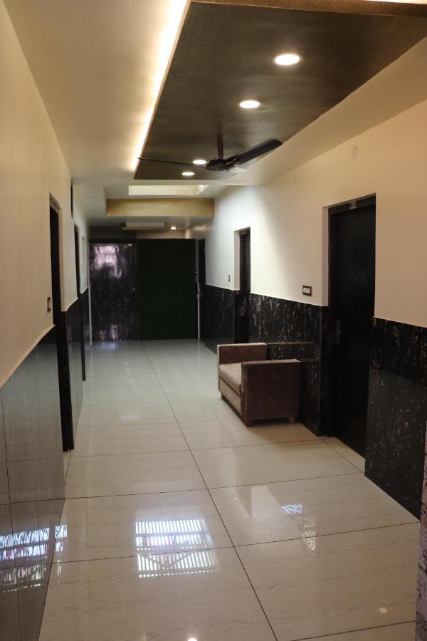 Hotel Famous Haridwār Exterior foto